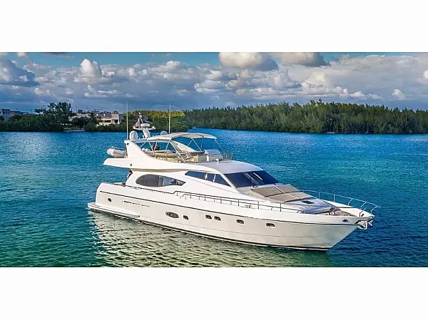 Ferretti 730 Fly