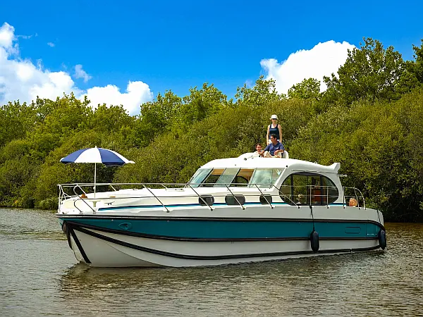 Nicols Estivale Sixto